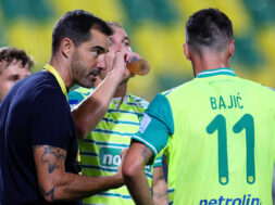 selles-segies-bagits-aek