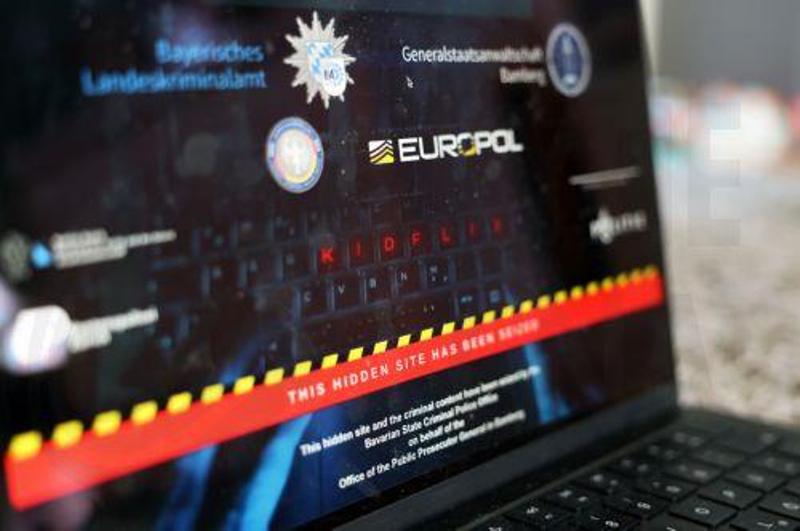 Ένας στους τέσσερις στην ΕΕ έχει πέσει θύμα διαδικτυακής απάτης