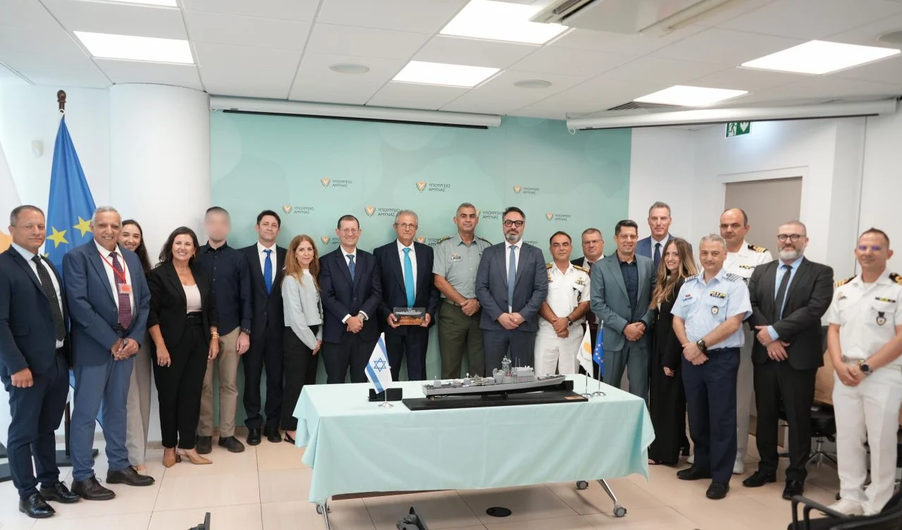 Κύπρος – Ισραήλ: Υπογράφηκε συμφωνία για νέο περιπολικό ανοικτής θαλάσσης  (φώτο)