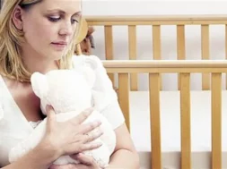 26198-depressed-woman-baby-660