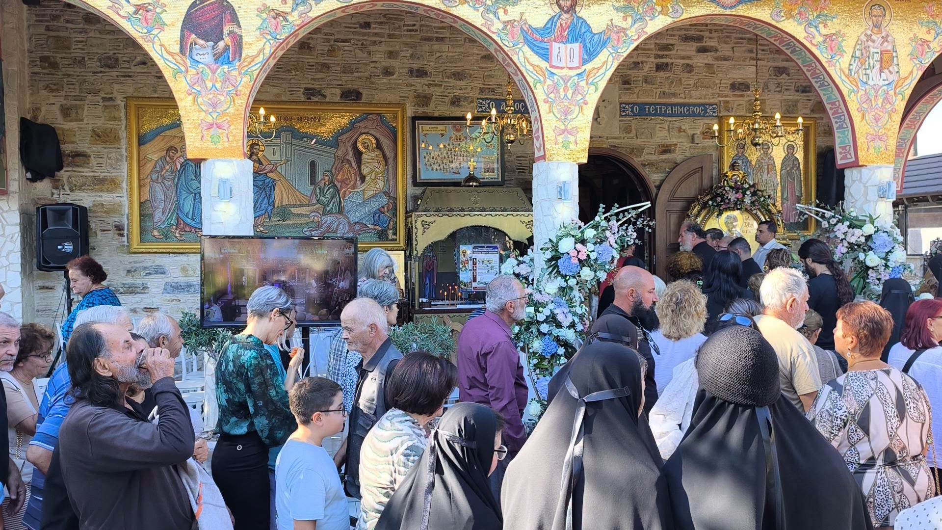 Με μεγάλη επιτυχία και θερμή ανταπόκριση του κοινού οι πανηγυρικές εκδηλώσεις στο Περιβόλι του Αγίου Λαζάρου (pics)