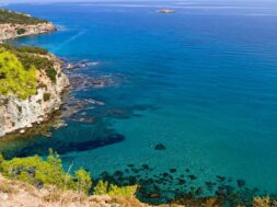 AKAMAS-BIG-2-0b3b95f2.2e16d0ba.fill-1375×729