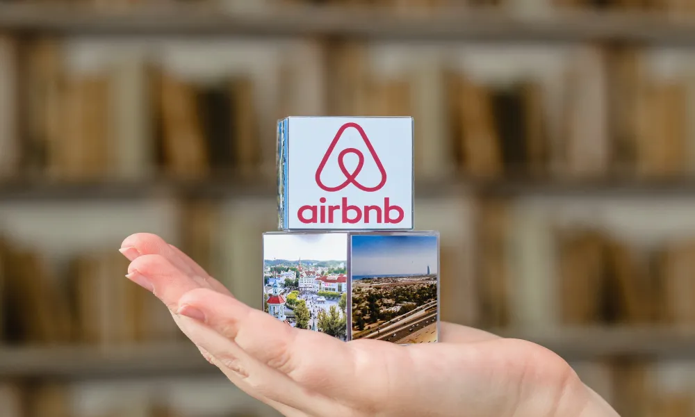 Airbnb: Τέλος στις υπερβολικές απαιτήσεις καθαριότητας – Τι αλλάζει για τους επισκέπτες από τις 20 Νοεμβρίου
