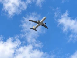 airliner_soaring_through_blue_skies