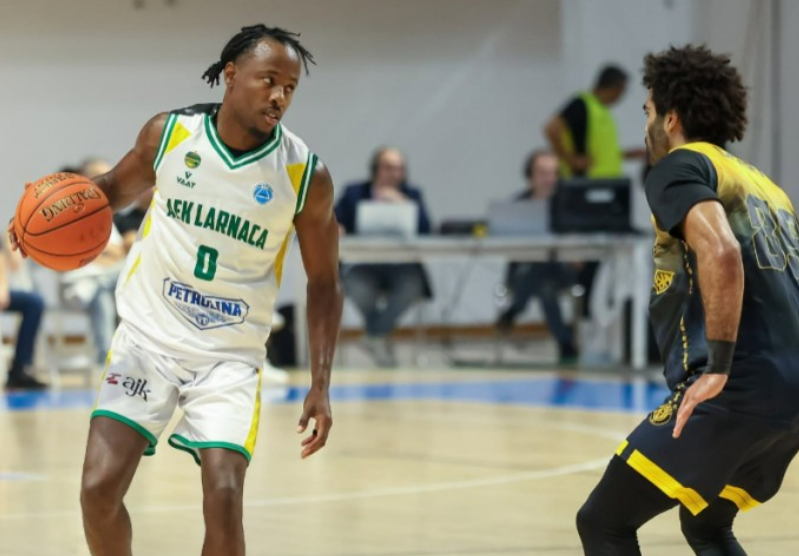 diggs-aek-apoel-basket