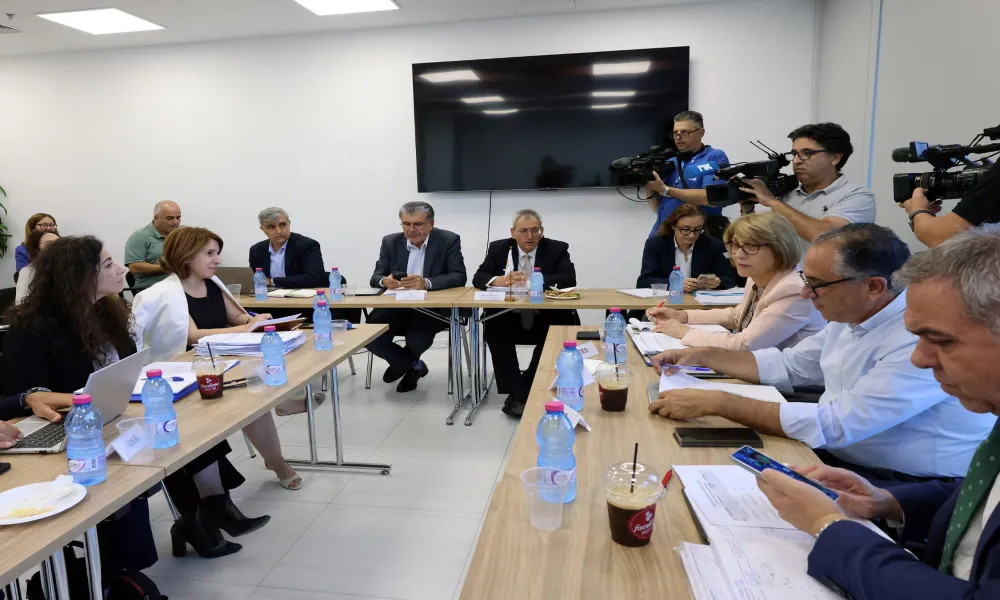 Συνταξιοδοτικό: Επανεξετάζονται η αναλογιστική μείωση 12%, το επίδομα χαμηλοσυνταξιούχων, οι συντάξεις χηρείας και τα ταμεία προνοίας