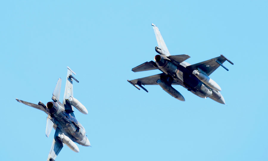 Ελληνικά F-16 στην Κύπρο για την άσκηση «ΙΡΙΣ 2026» της Εθνικής Φρουράς – Πάνω από το πεδίο βολής Καλού Χωριού