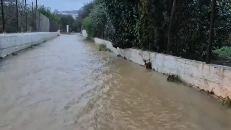 Κύμα κακοκαιρίας στην Ελλάδα: Πλημμύρες και προβλήματα στην ηλεκτροδότηση