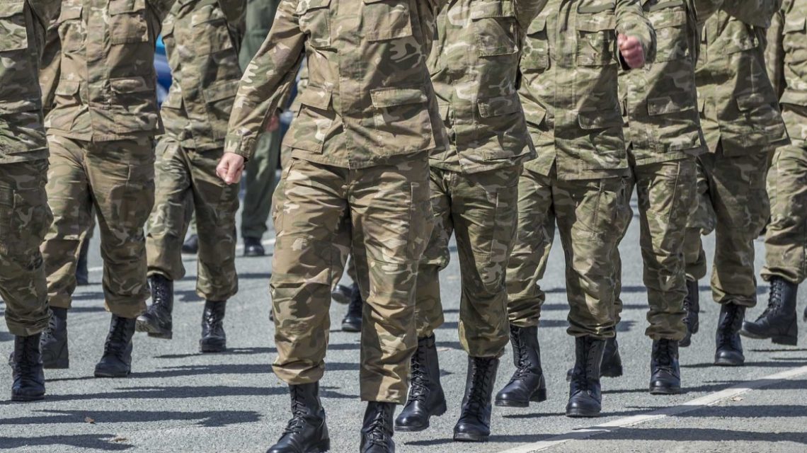 Πρόσληψη 400 συμβασιούχων υπαξιωματικών ενέκρινε το Υπουργικό