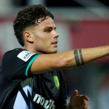 trika-goal-aek