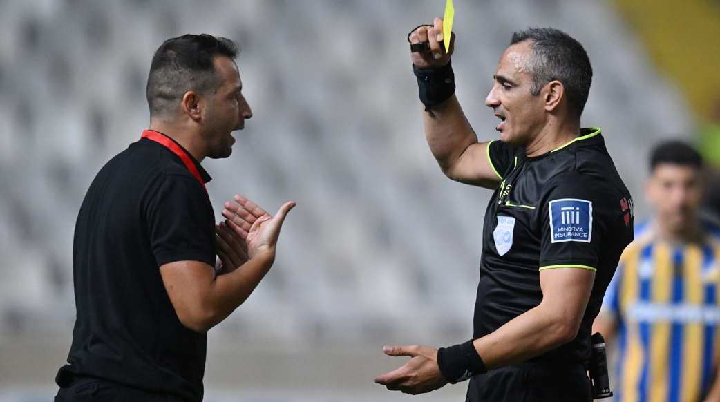Φωνές για τη διαιτησία από τη Νέα Σαλαμίνα…