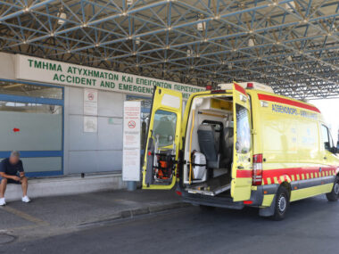 ταεπ γενικο νοσοκομειο λευκωσιας ασθενοφορο (2)